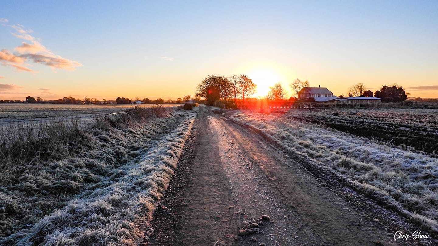 Frosty sunrise by Chris Shaw