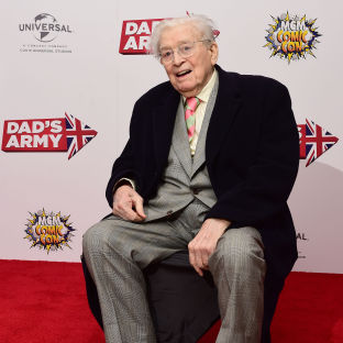 Entertainment world mourns comedy 'Goliath' Jimmy Perry - St Helens Star