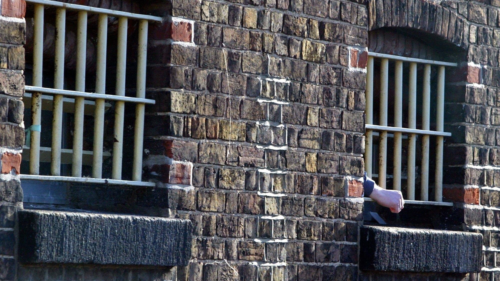 Assaults and self-harm in prisons at record levels - St Helens Star