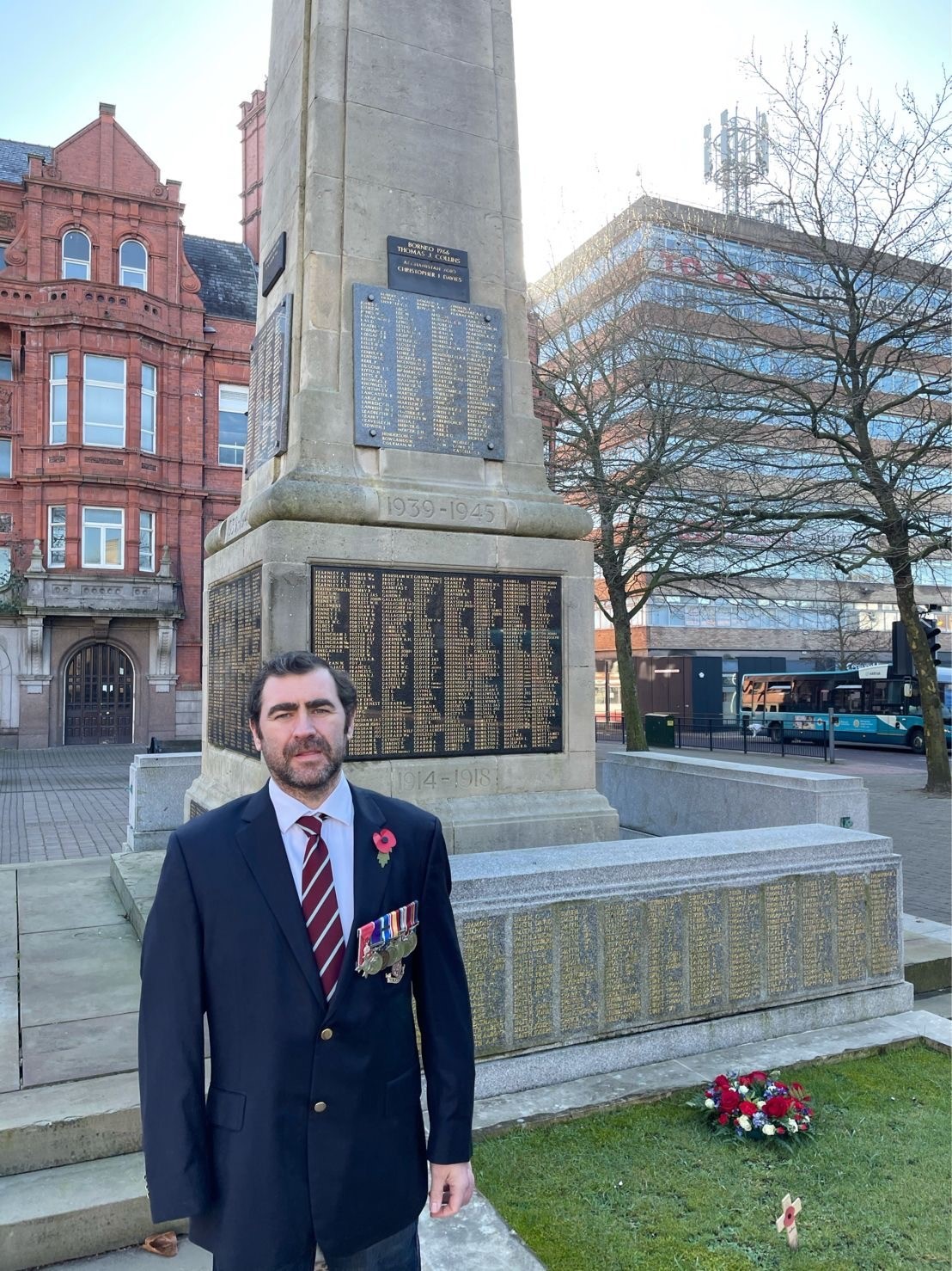 Andy Reid paid tribute to Captain Sir Tom at the St Helens war memorial