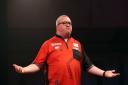 Stephen Bunting beats Dave Chisnall to reach last 16 of World Darts Championship