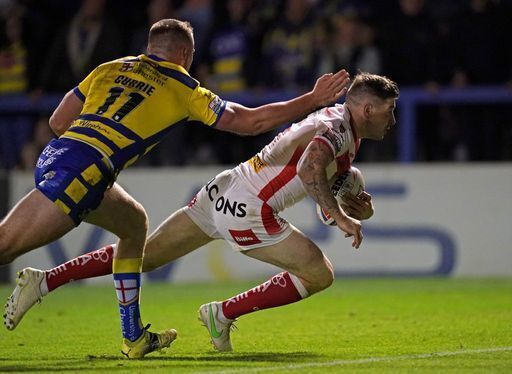 Mark Percival scores his sides third try during the Betfred Super League match at the Halliwell Jones Stadium (Pic:PA)