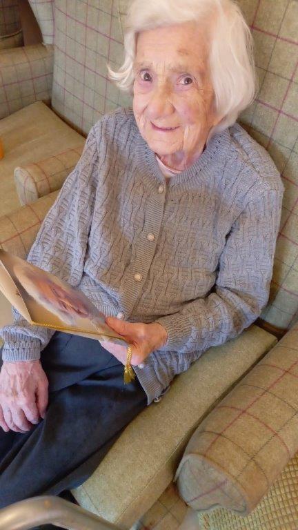 St Helens Star: Polly with her 107th birthday card from Queen Elizabeth II