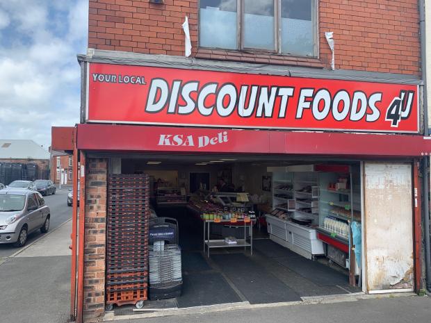 St Helens Star: Discount Foods 4U