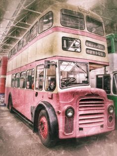 Old bus at The Transport Museum by Kevin Moulsdale