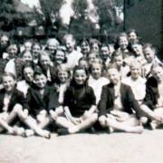 Who can you recognise in this school pic?