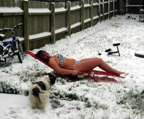 Janice Mannix snapped this shot of her friend, Rachael Dearden, snowbathing in Earlestown.