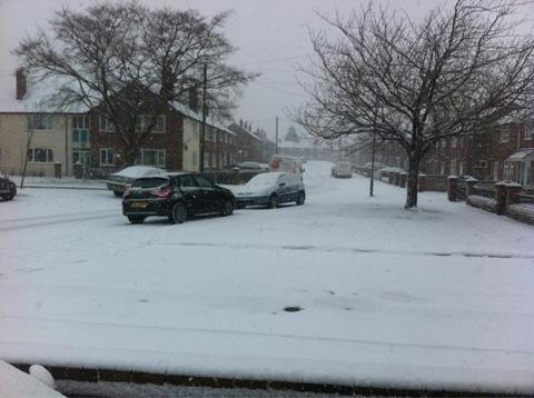 Tweeted in by Mike Tress, the snow settling in Parr.
