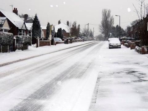 Emma Rigby tweeted us this picture of her snow-covered  street.